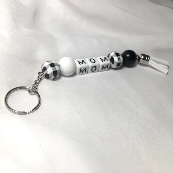 MOM Keychain ❤️ - Picture 1 of 4